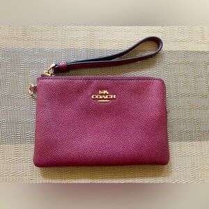 Coach Wristlet With Gold Horse And Carriage logo Burgundy Red Gold Hardware